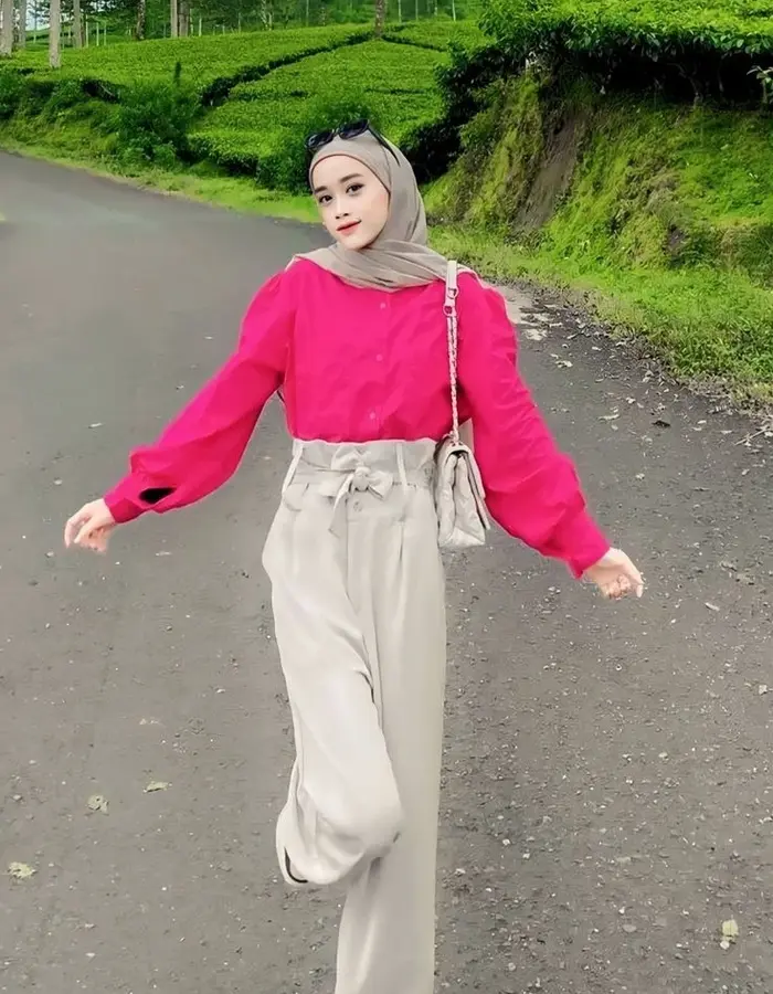 Baju Pink Fanta Cocok Dengan Celana Warna Apa